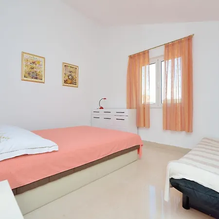 Apartments With A Parking Space Cove Ljubljeva, Trogir - 18371 Vinisce Exterior photo